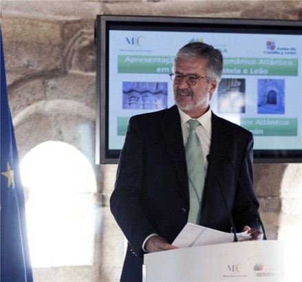 2010-09-22__firma_acuerdo_restauraci_n_plan_rom_n