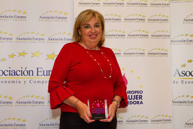 isabel lopez premio AEDEEC