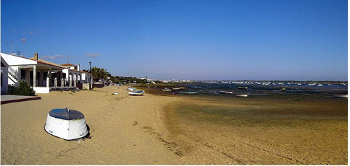 Barcos_en_la_orilla_del_R_o_Piedras__El_Rompido_
