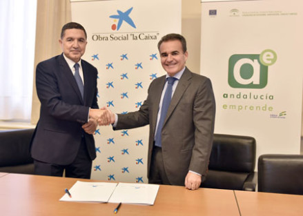 Firma de convenio de Obra Social La Caixa con Andalucía Emprende