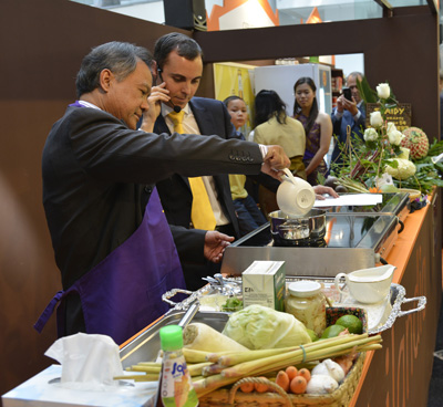 Demostracion cocina por parte del Embajador de Tailandia