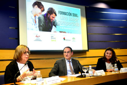 FOTO_151109_CEA_formacion_dual