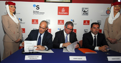 Firma con Emirates