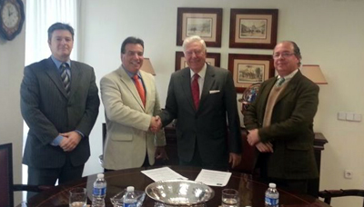 Firma del convenio entre Opracol y Caja Rural del Sur