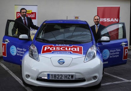 Foto acuerdo Pascual y Nissan
