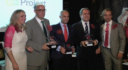 Imagen (de izq. a dcha.): Carmen Soto, Socia Directora de GS Networks, Emiliano González, Director General de MSC Cruceros, José Asenjo, Director General de Parque Warner, Fernando Tomás, Director de Comunicación de Viajes El Corte Inglés y L. Alfonso Gutiérrez, Socio Director de GS Networks 