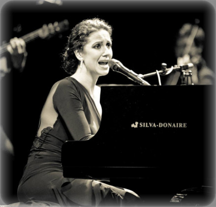 LAURA_DE_LOS_ANGELES