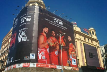 Lona en la Plaza de Callao, en Madrid