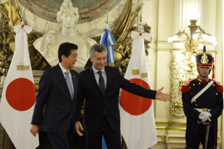 Macri_Abe_2